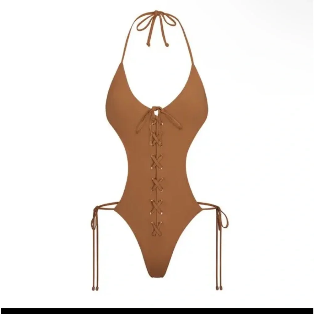 🤎SKIMS SWIM MONOKINI LACE UP SWIMSUIT IN ALMOND 2X